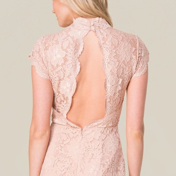 BEBE pastel scallop lace open back cocktail romper - Picture 3 of 7